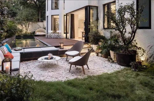 光影艺术与空间美学 160平上叠别墅中的光分束器技术应用